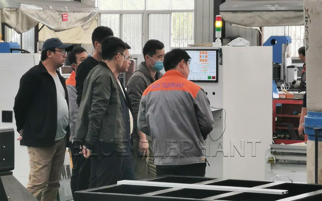 山東威?？蛻舻綇S考察直排加工中心